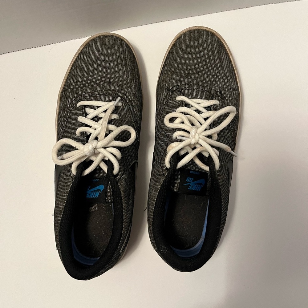 Nike check solar canvas SB size 7.5